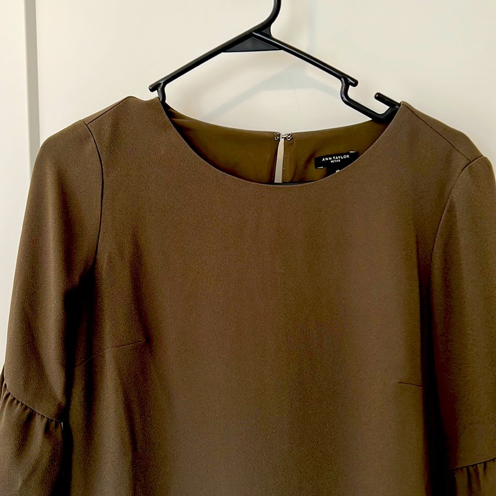 Ann Taylor olive green lantern sleeve dress - 4P